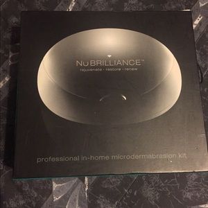 Nubrilliance Microdermabrasion NWOT Kit!